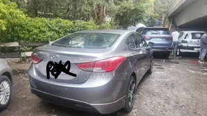 Hyundai Elantra 2012 Silver