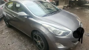 Hyundai Elantra 2012 Silver