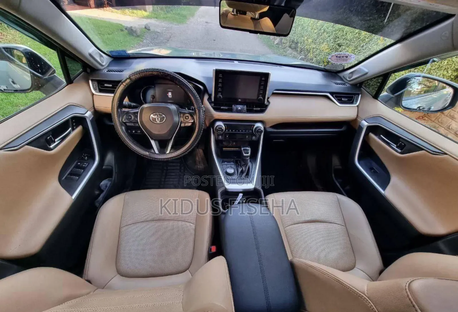 Toyota RAV4 XLE Premium FWD 2020