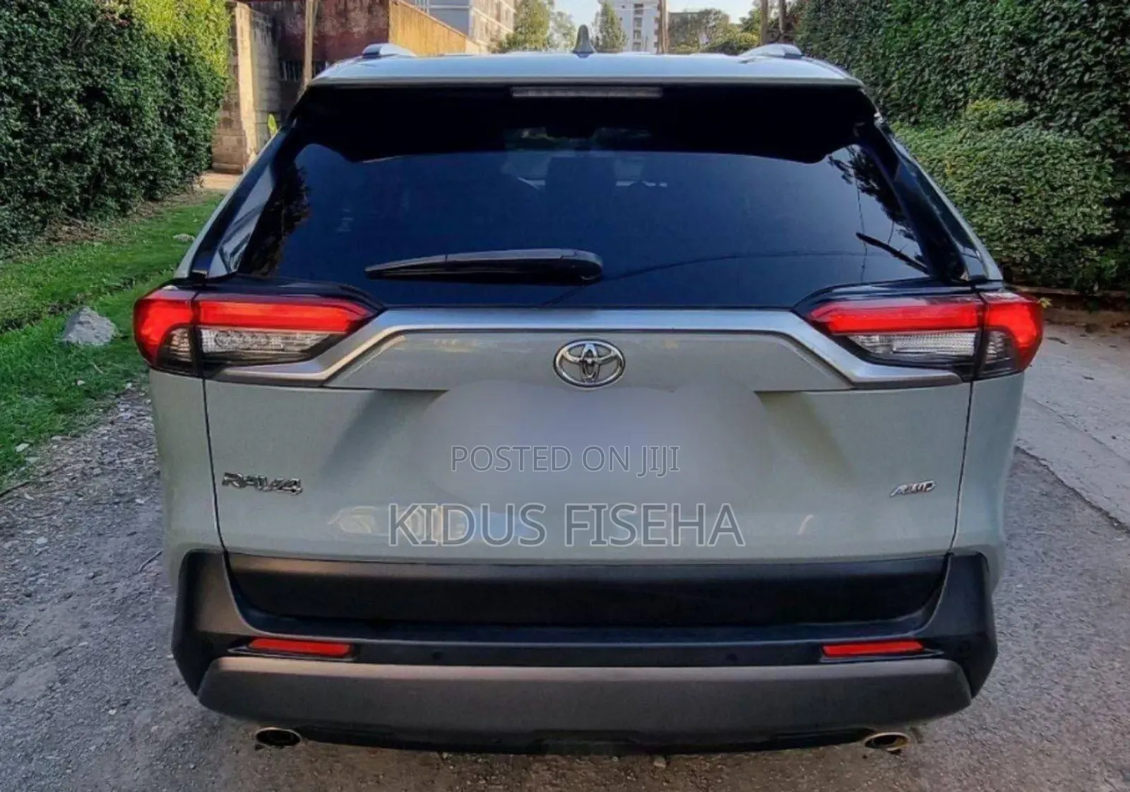Toyota RAV4 XLE Premium FWD 2020