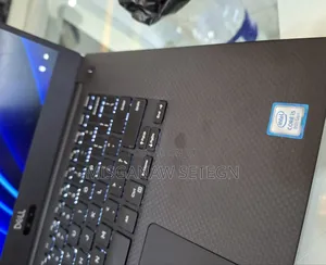 Photo - New Laptop Dell Precision 5540 16GB Intel Core I5 SSD 256GB