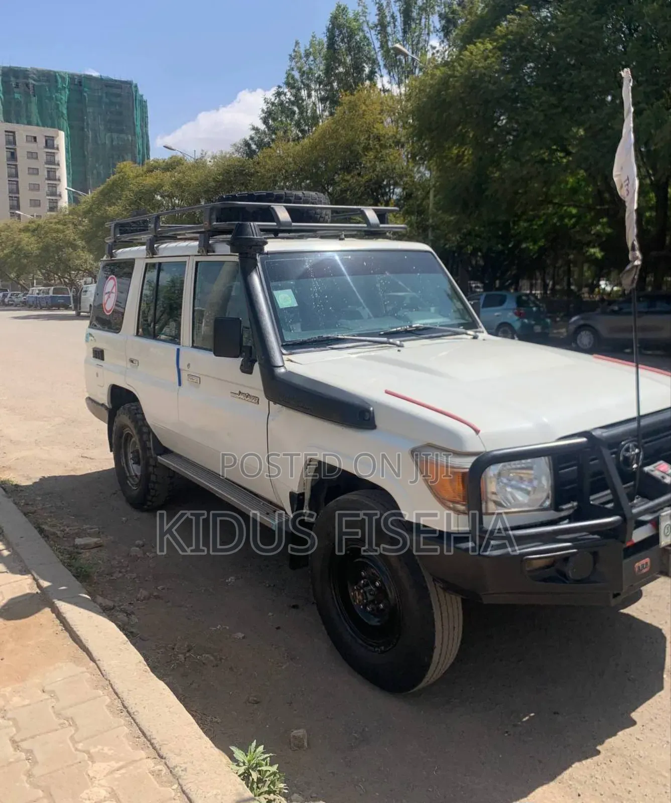 Toyota Land Cruiser 2016 White