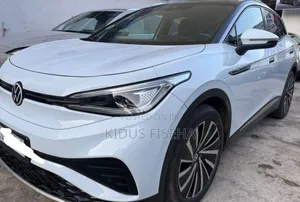 Photo - Volkswagen ID.4 Crozz 77 kWh RWD 2022 White