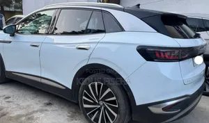 Volkswagen ID.4 Crozz 77 kWh RWD 2022 White