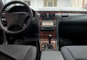 Mercedes-Benz E230 1997 Black