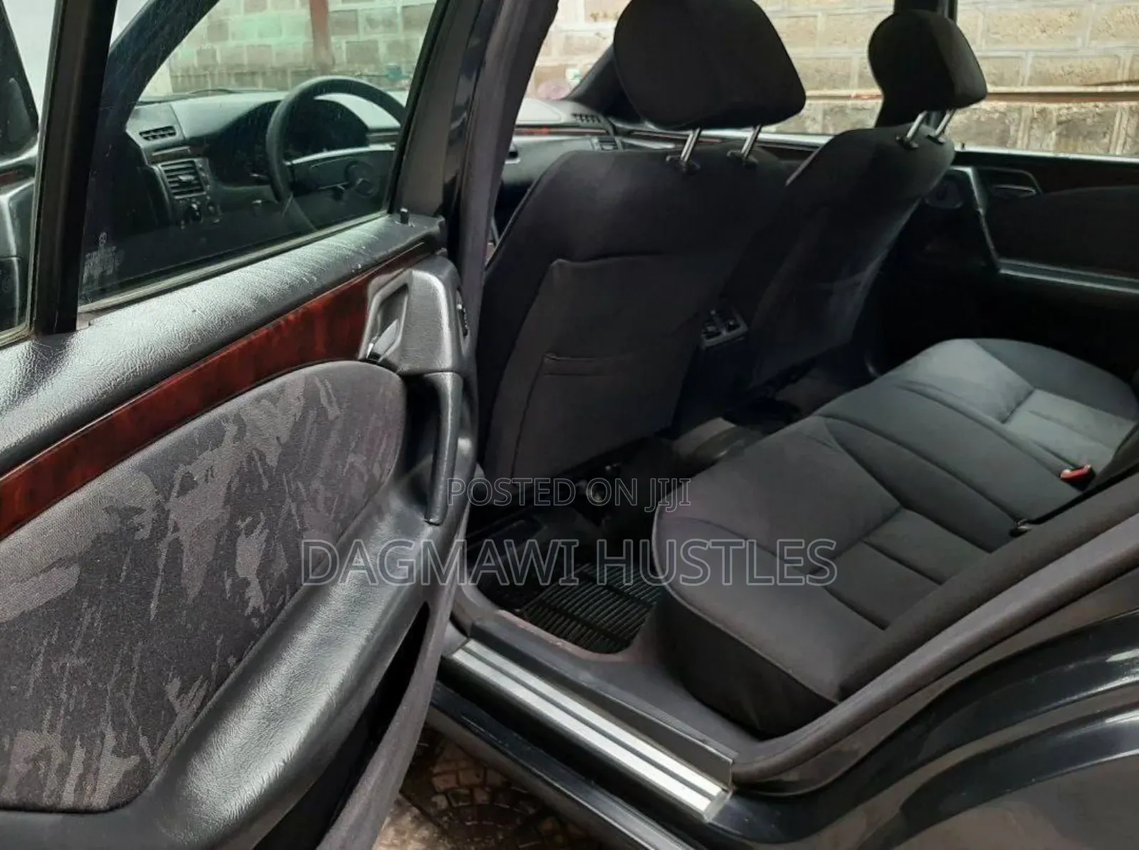 Mercedes-Benz E230 1997 Black