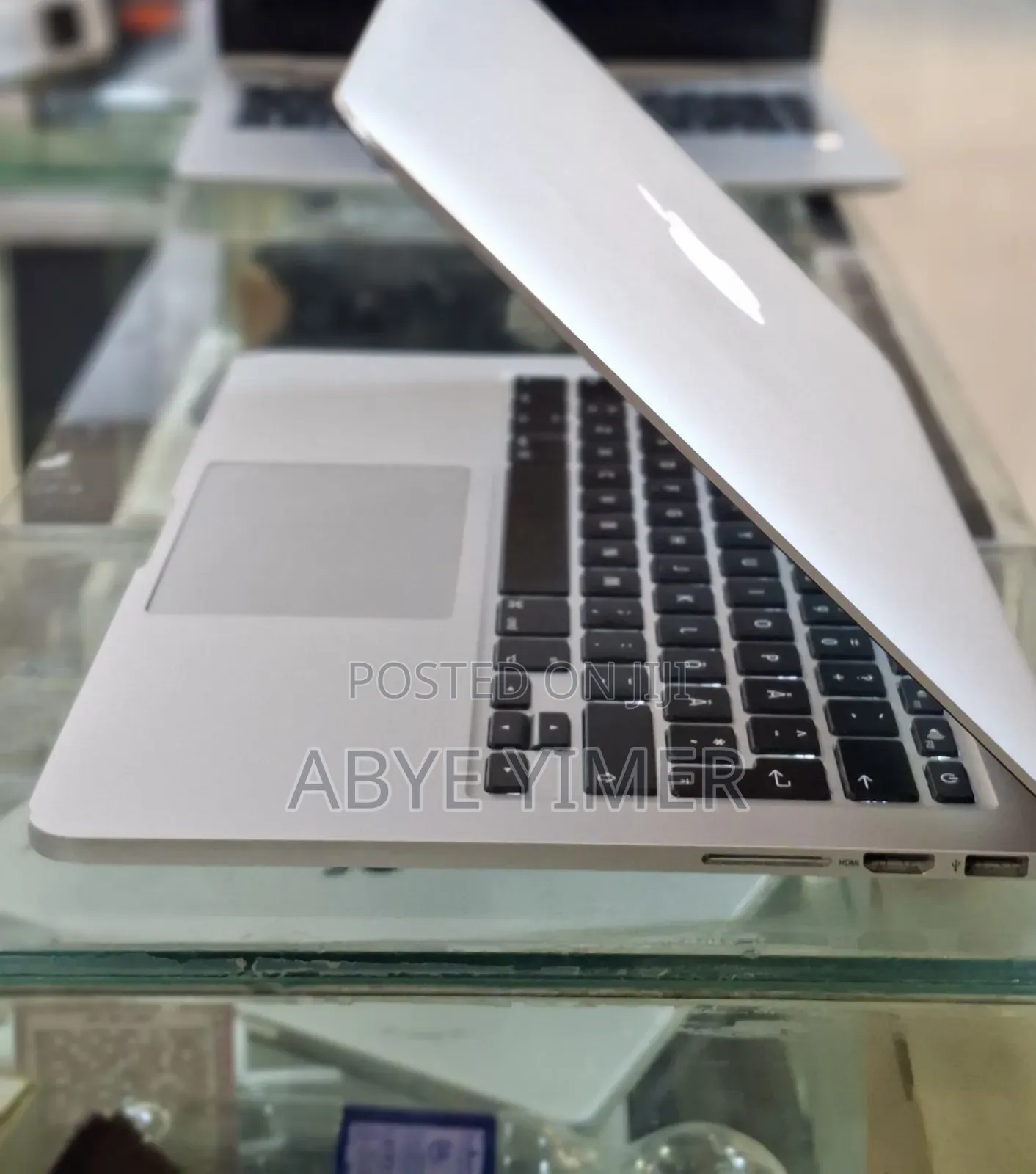 New Laptop Apple MacBook Pro 2014 8GB Intel Core I7 SSD 256GB