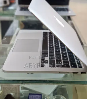 New Laptop Apple MacBook Pro 2014 8GB Intel Core I7 SSD 256GB