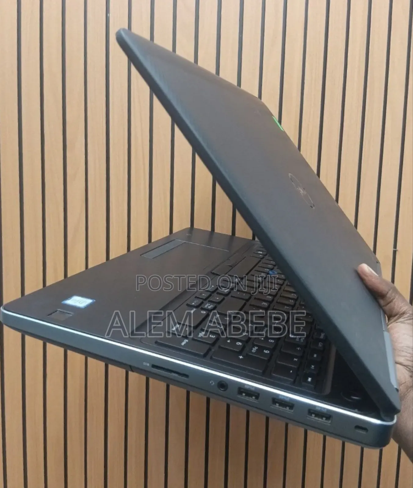 New Laptop Dell Precision 7520 16GB Intel Core I7 SSD 512GB