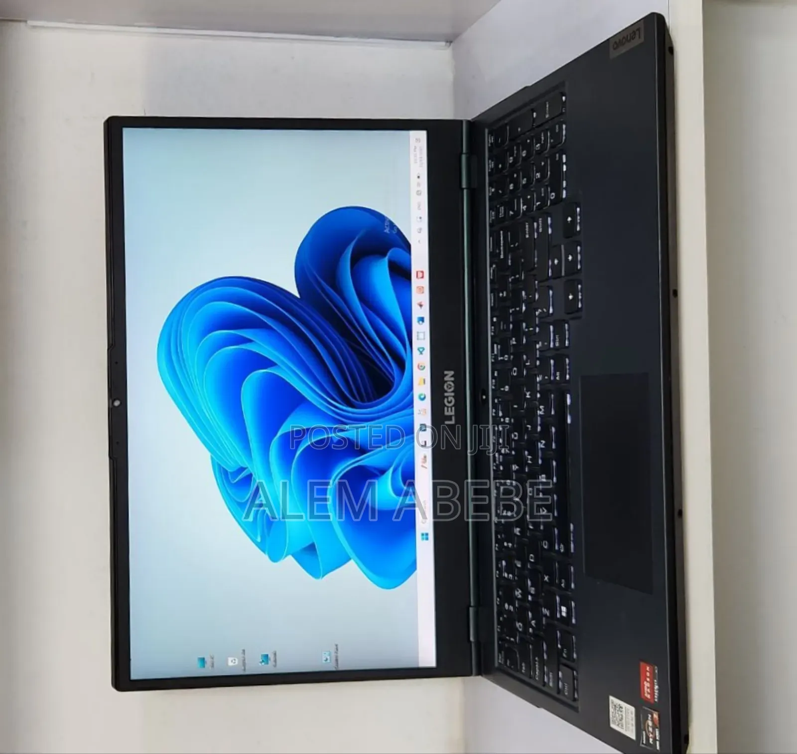 New Laptop Lenovo 16GB AMD Ryzen 7 SSD 1T