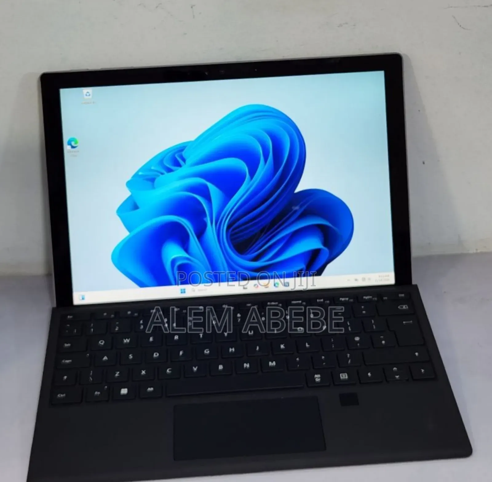 New Laptop Microsoft Surface Pro 7+ 16GB Intel Core I5 SSD 256GB