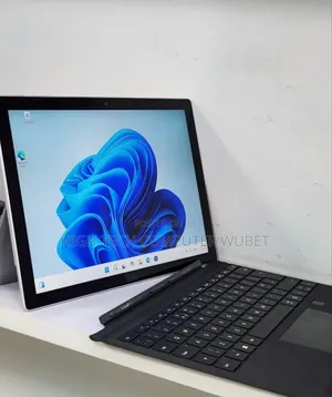 New Laptop Microsoft Surface Pro 7 16GB Intel Core I5 SSD 256GB