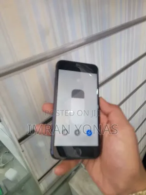 Apple iPhone 8 128 GB Black