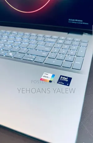 New Laptop Dell Inspiron 16 5620 16GB Intel Core Ultra 7 SSD 1T