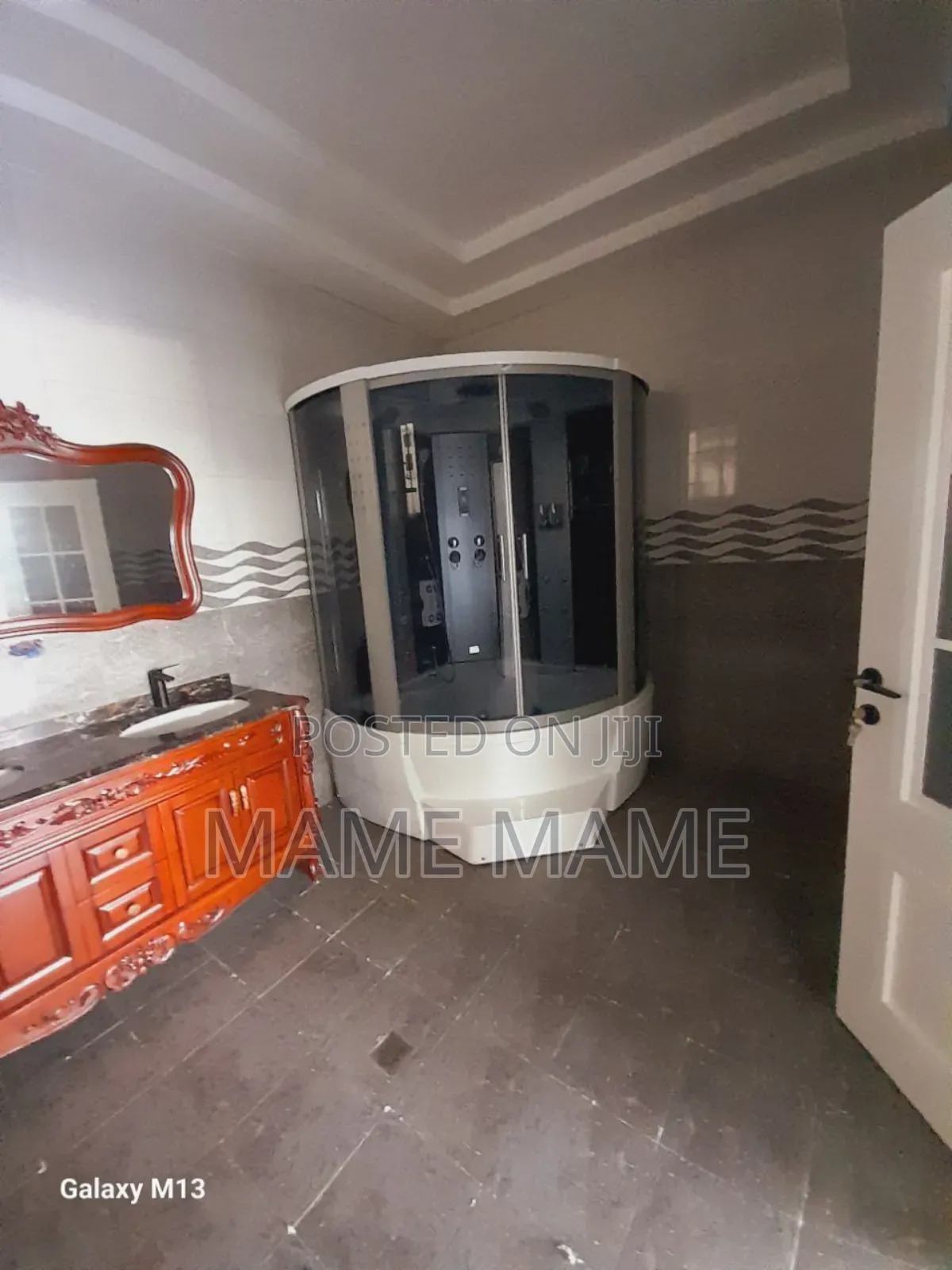 7bdrm House in Addis Abeba, Bole for sale