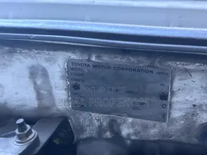 Toyota Land Cruiser Prado 2003 White