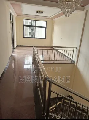 10bdrm House in Addis Abeba, Bole for sale