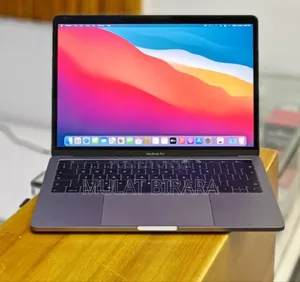 New Laptop Apple MacBook Pro 2018 16GB Intel Core I5 SSD 256GB