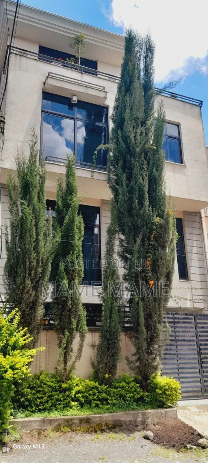 5bdrm House in Addis Abeba, Bole for sale