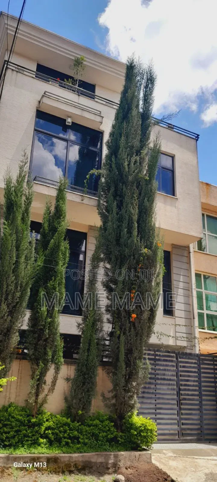 5bdrm House in Addis Abeba, Bole for sale