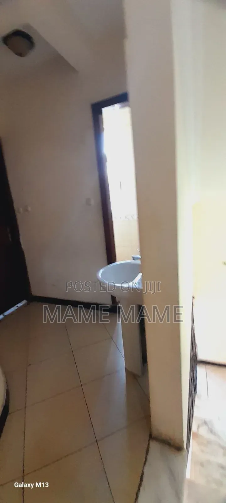 5bdrm House in Addis Abeba, Bole for sale