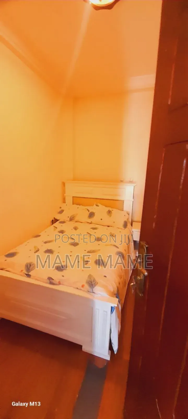 5bdrm House in Addis Abeba, Bole for sale