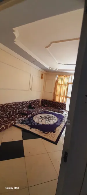 5bdrm House in Addis Abeba, Bole for sale