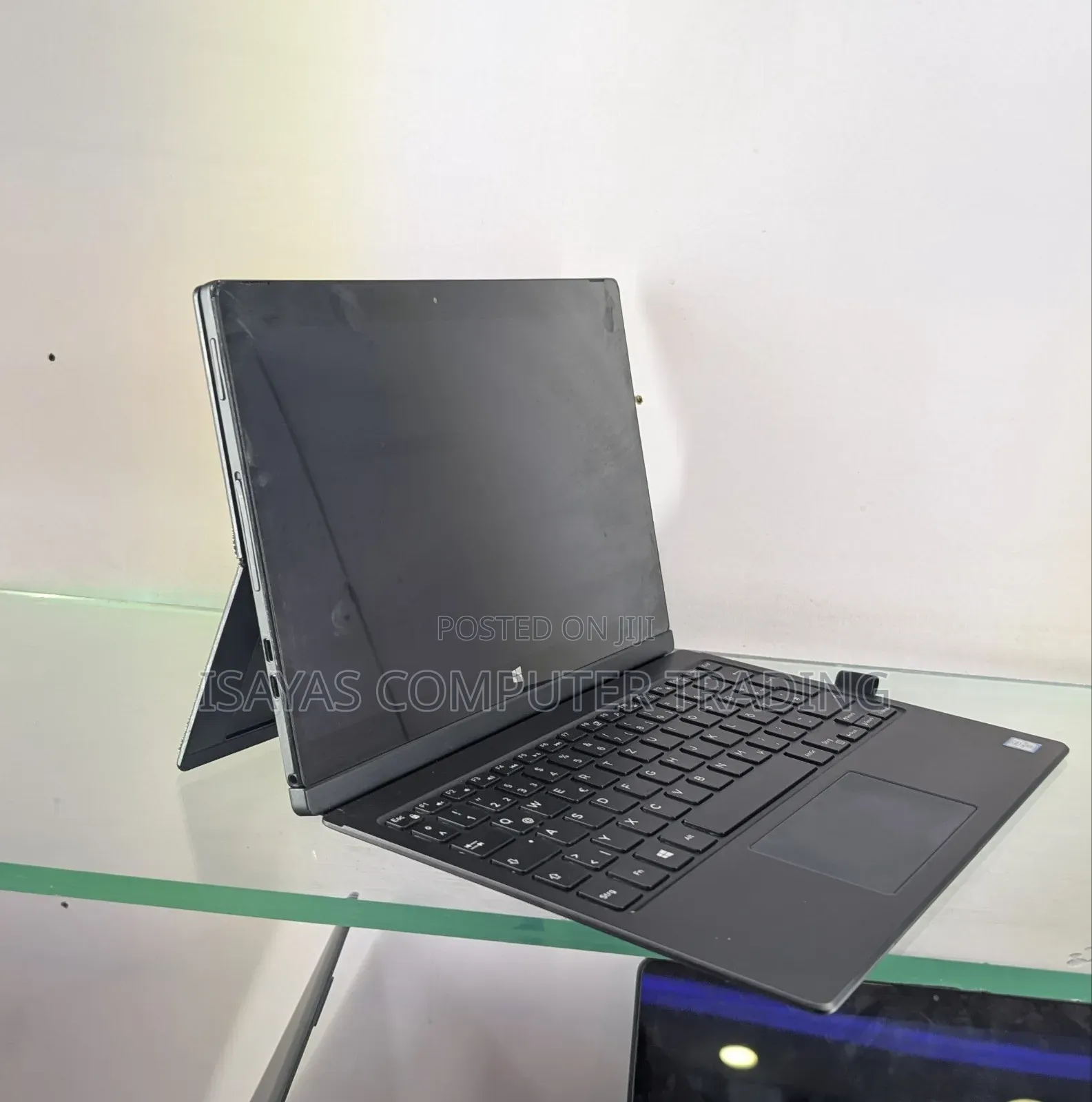 New Laptop Microsoft Surface 4GB Intel Core I5 SSD 128GB