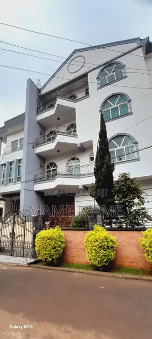 11bdrm House in Addis Abeba, Bole for sale