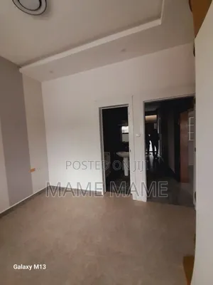 11bdrm House in Addis Abeba, Bole for sale