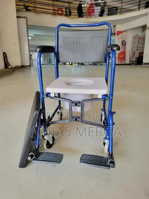 Photo - Bedside Commode Chair零电shower Chair楷凸transport Chair命全easily Fits