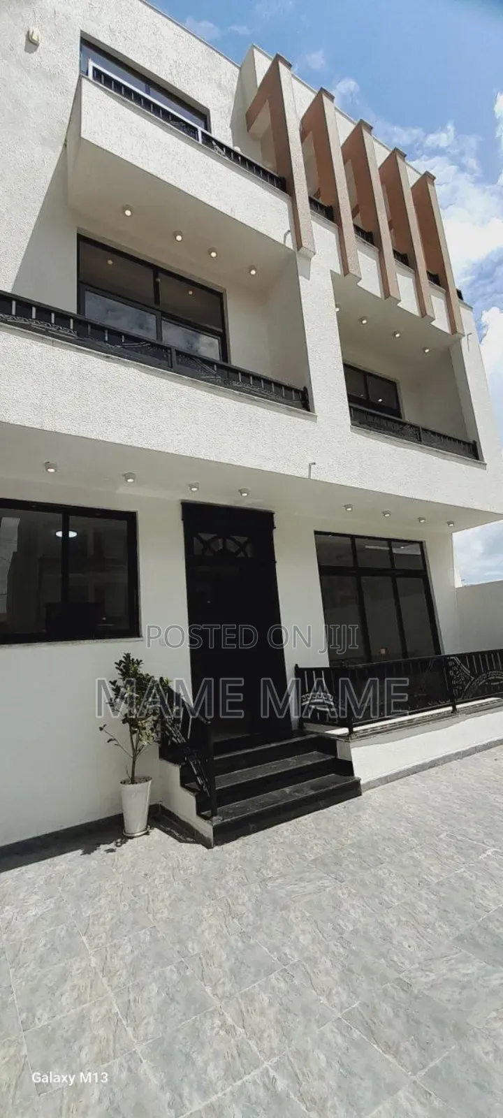 7bdrm House in Addis Abeba, Bole for sale