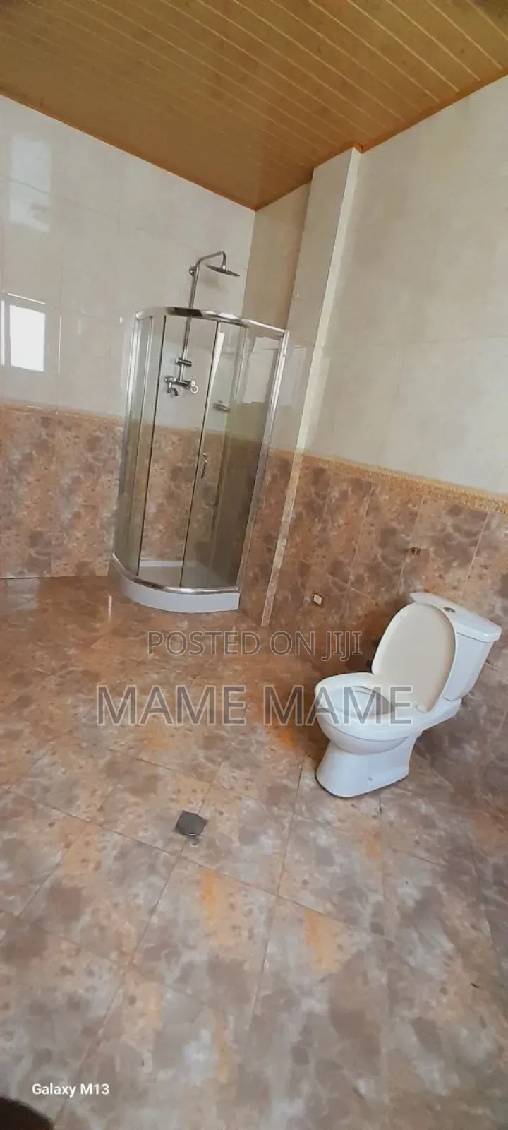 7bdrm House in Addis Abeba, Bole for sale