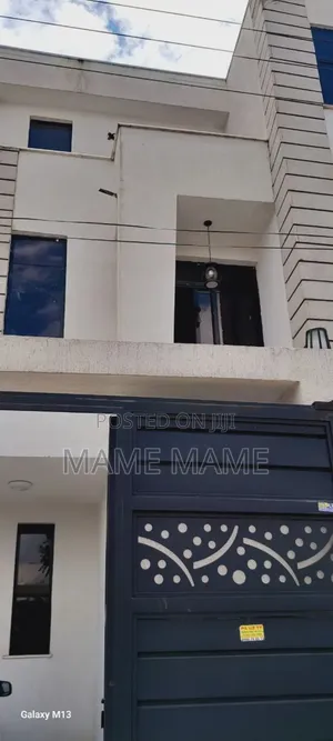 7bdrm House in Addis Abeba, Bole for sale
