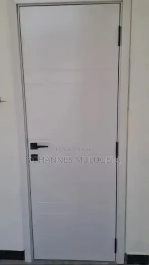 Photo - Engineered Wooden Door