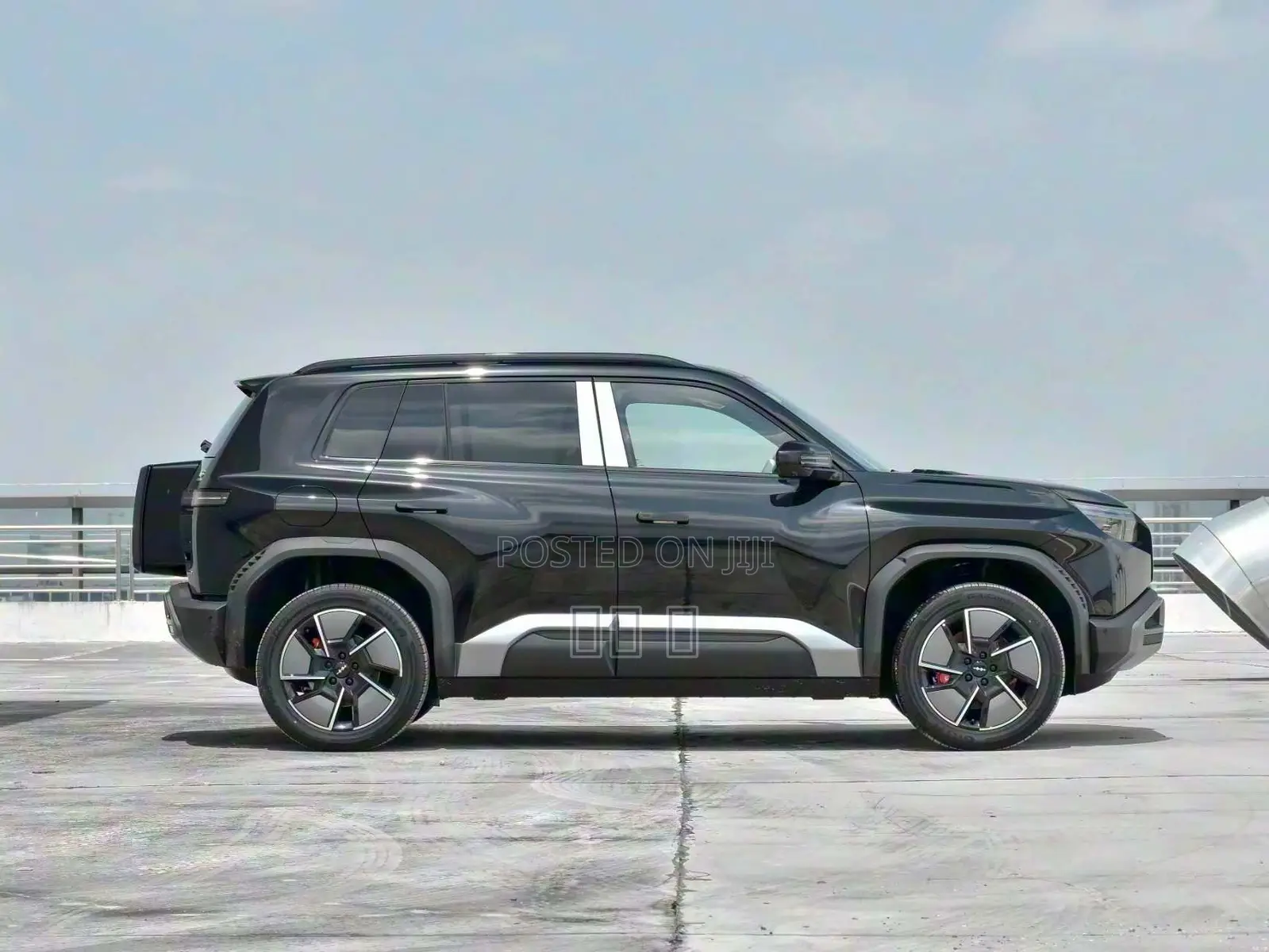 New BYD Leopard 8 2.0 Hybrid AWD 2025 Black