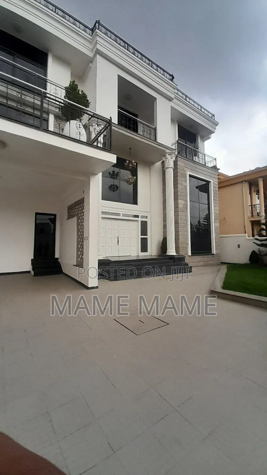 8bdrm House in Addis Abeba, Bole for sale
