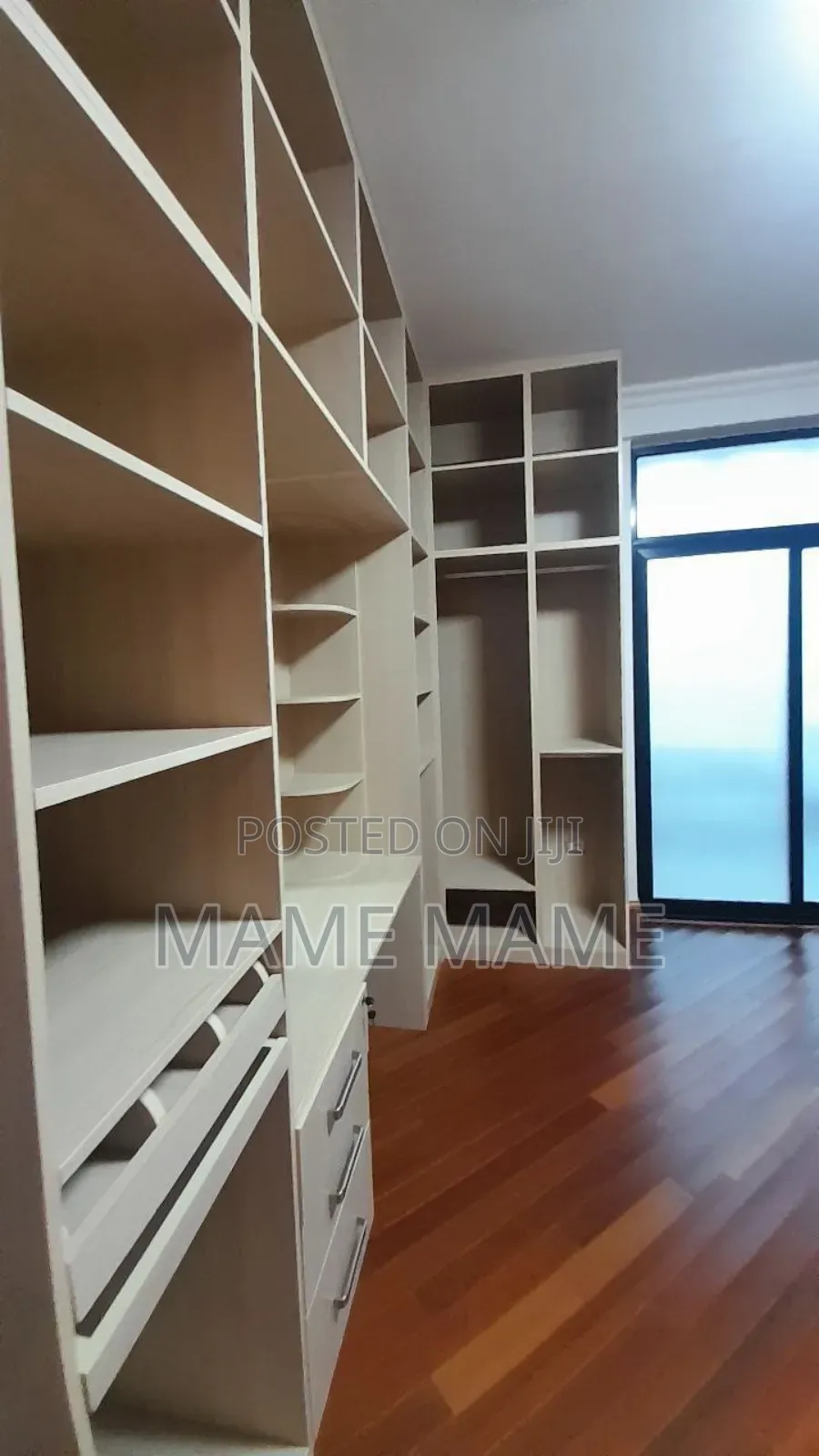 8bdrm House in Addis Abeba, Bole for sale