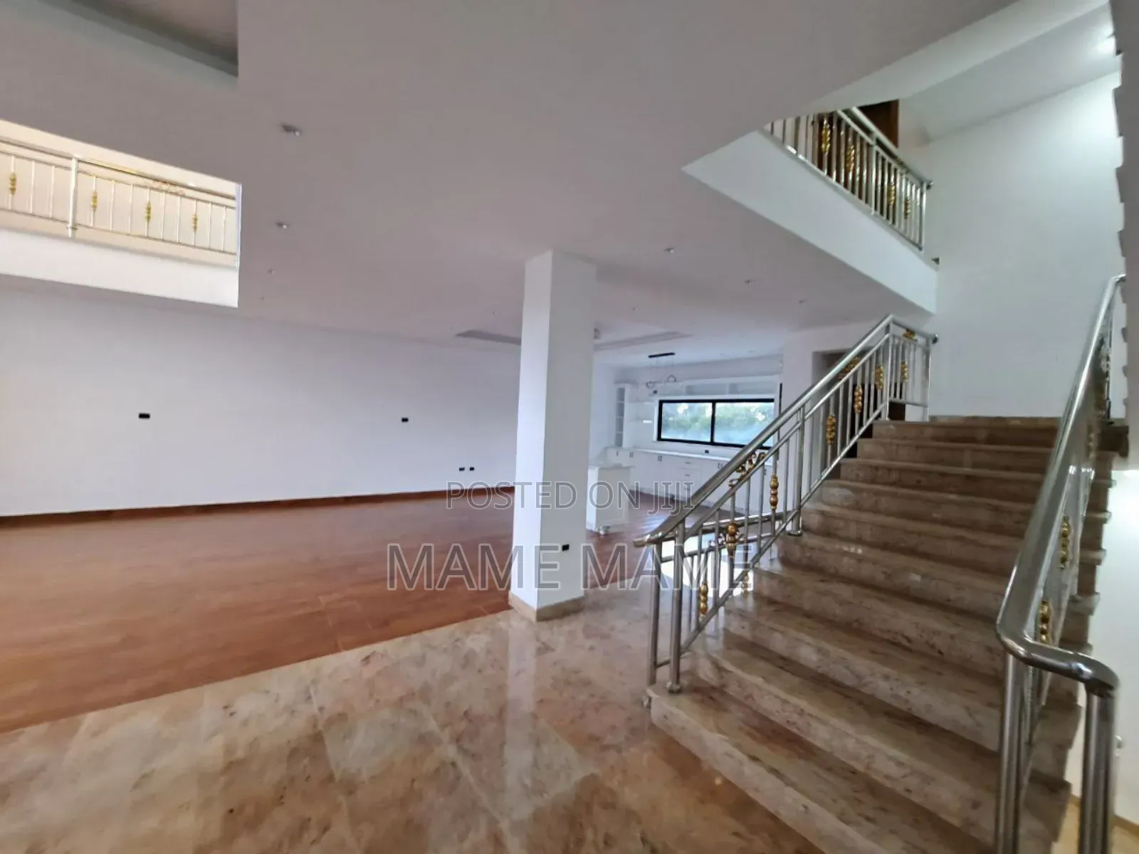 10bdrm House in Addis Abeba, Bole for sale