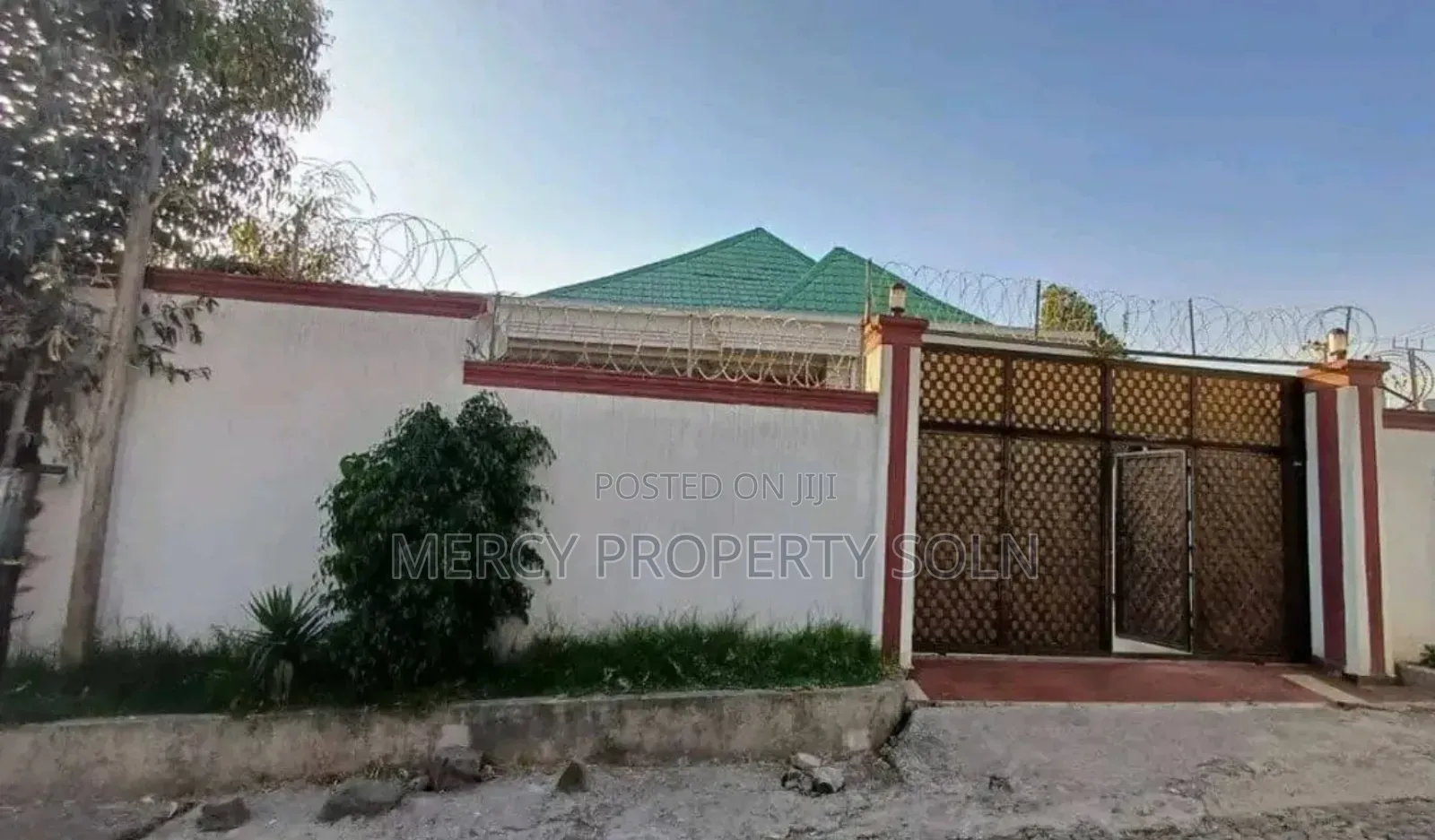 Furnished 7bdrm House in Bole for sale