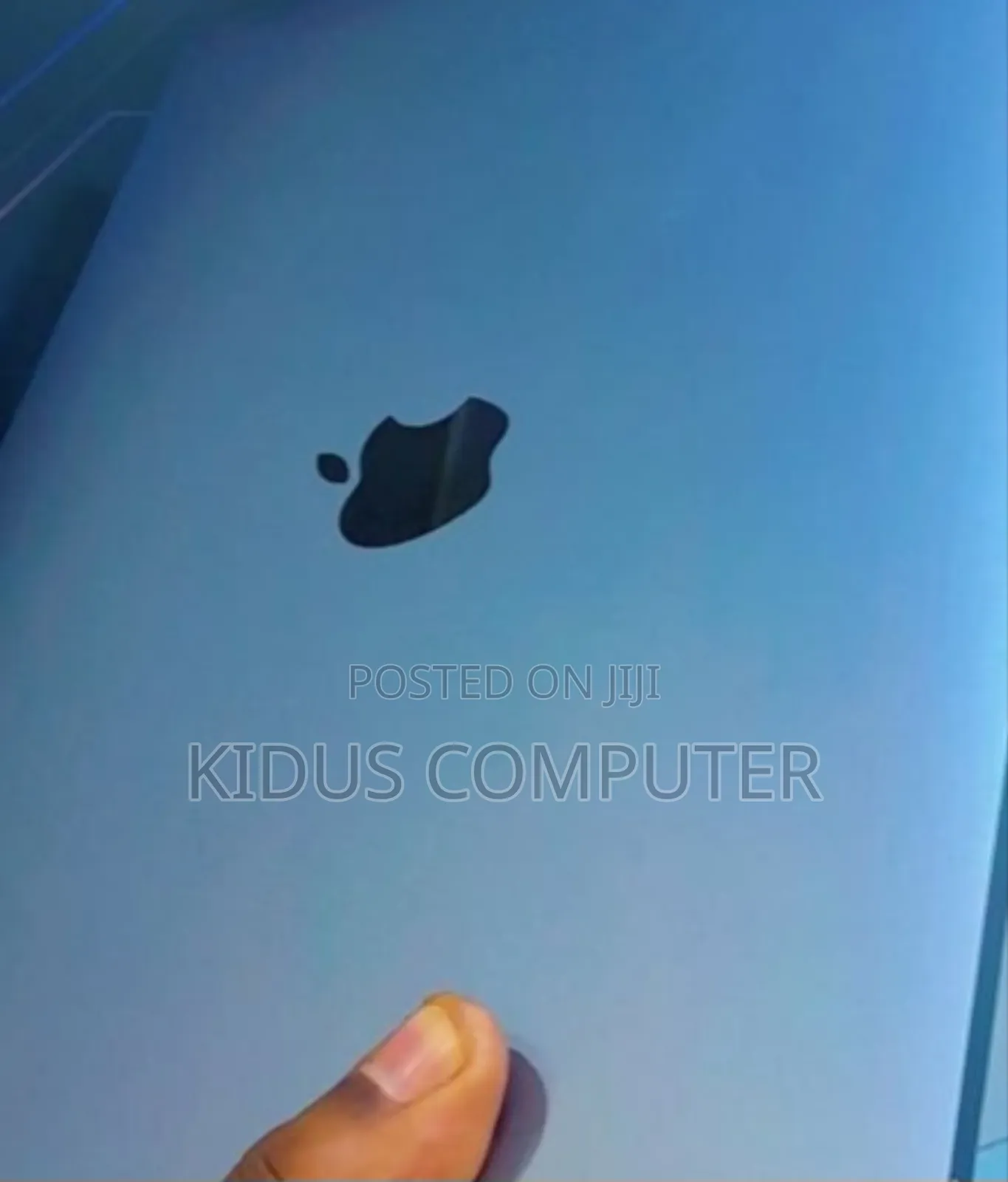 New Laptop Apple MacBook Pro 2020 M1 8GB Apple M1 SSD 256GB