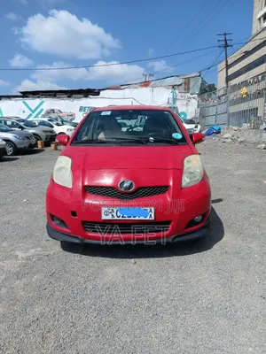 Toyota Yaris Base Hatchback 3dr 2010 Red