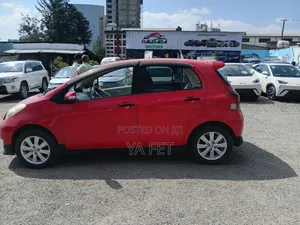 Toyota Yaris Base Hatchback 3dr 2010 Red