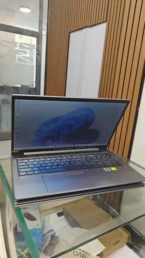 New Laptop HP Zbook Studio G7 16GB Intel Core I7 SSD 512GB
