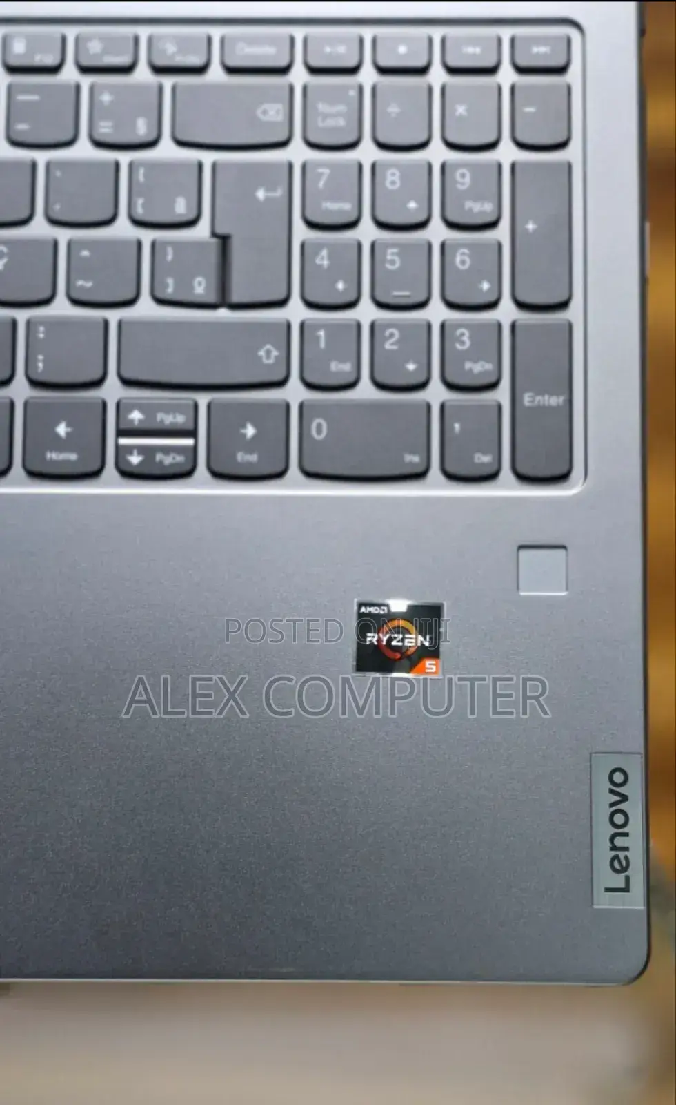 New Laptop Lenovo 32GB AMD Ryzen 5 SSD 512GB