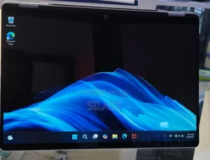 New Laptop HP OmniBook 5 Flip 16GB Intel Core Ultra 7 SSD 512GB