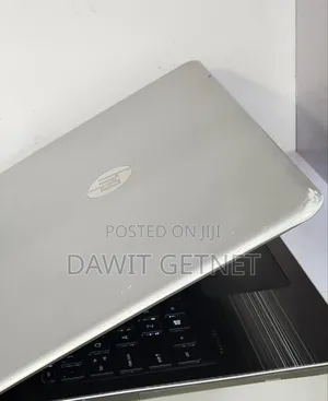 New Laptop HP Pavilion 15 8GB Intel Core I5 SSD 256GB