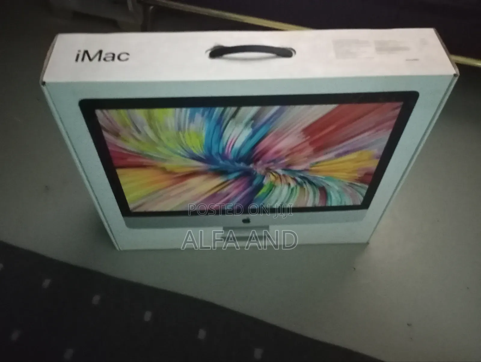 New Desktop Computer Apple iMac 8GB Intel Core I5 SSD 256GB