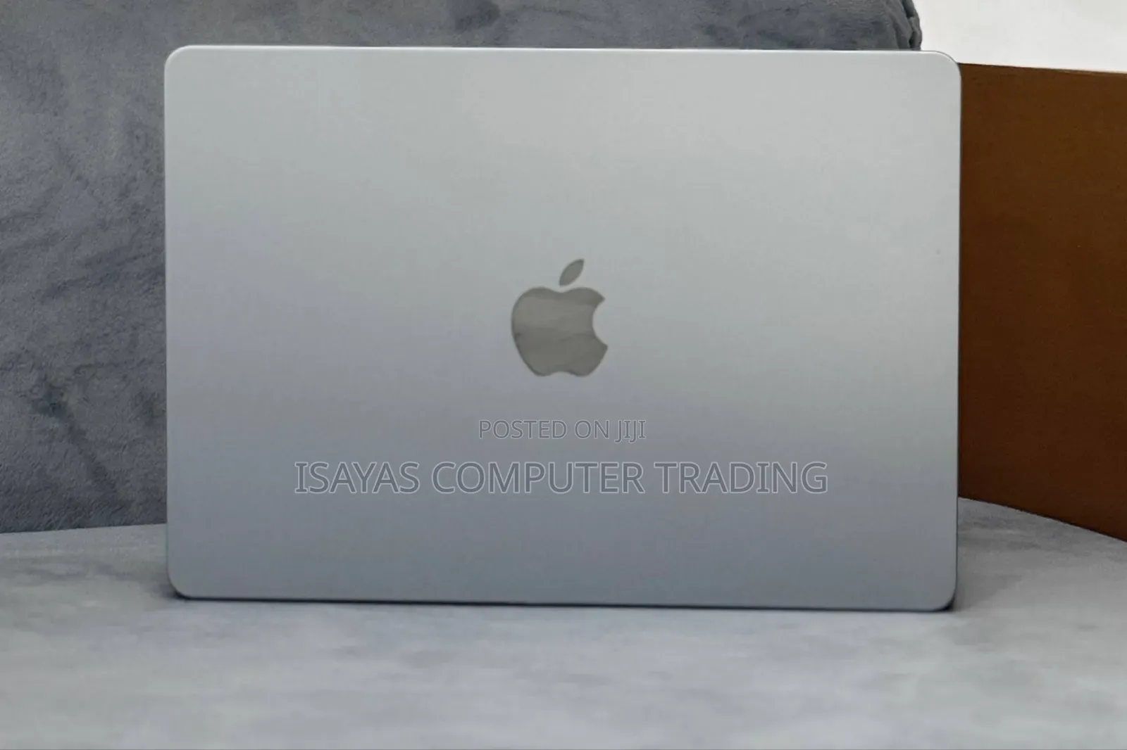 New Laptop Apple MacBook Air 2022 M2 8GB SSD 512GB