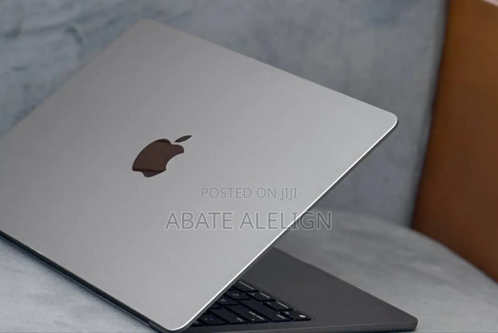 New Laptop Apple MacBook Air 2022 M2 8GB Intel Core I5 SSD 512GB